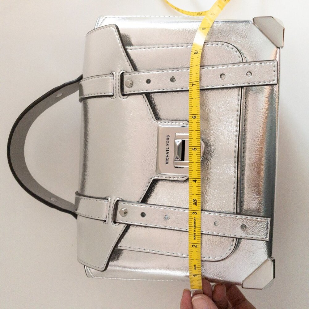 Michael Kors Manhattan Medium Metallic Satchel - Silver Adjustable Strap Logo - Picture 9 of 14